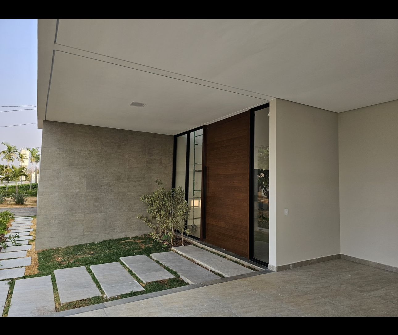  VENDO CASA NOVA NO CONDOMÍMIO ERMITAGE 